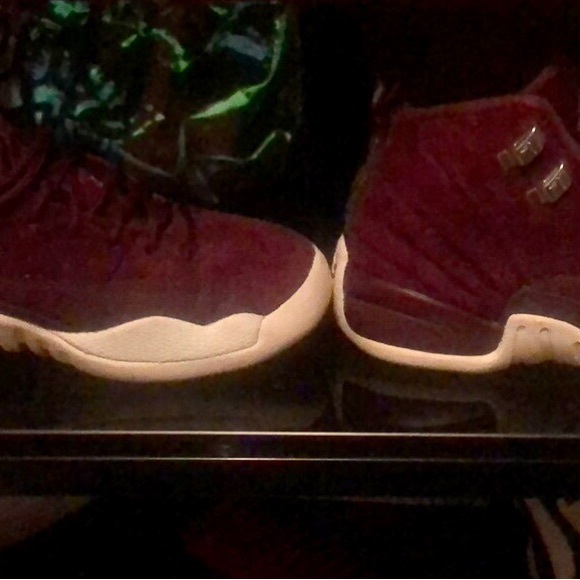 Jordan 12 retro Bordeaux maroon/burgundy size YOUTH- 4.5 or WOMENS- 6 - Picture 3 of 5